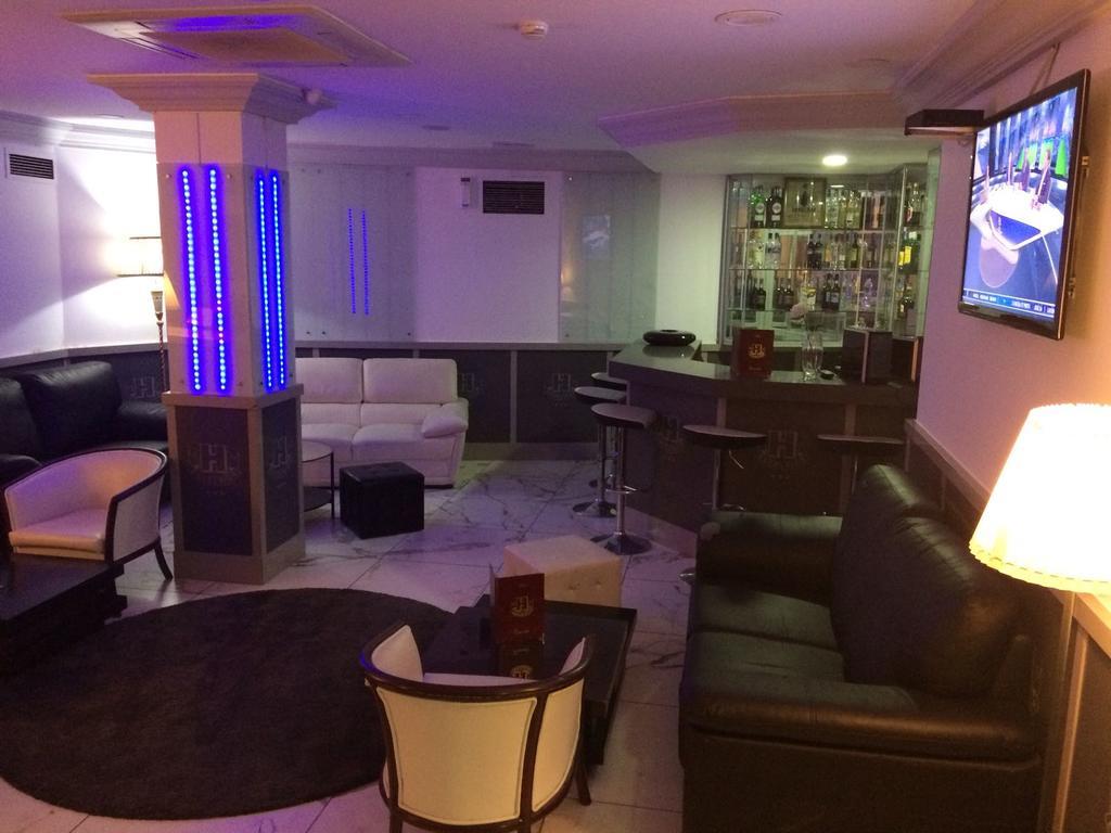 Excelsior Hotel